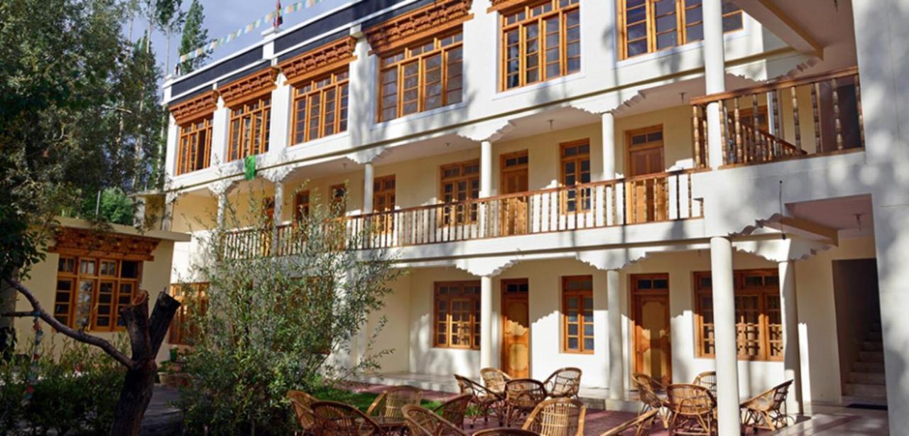 Barath Hotel & Guest House 列城 外观 照片