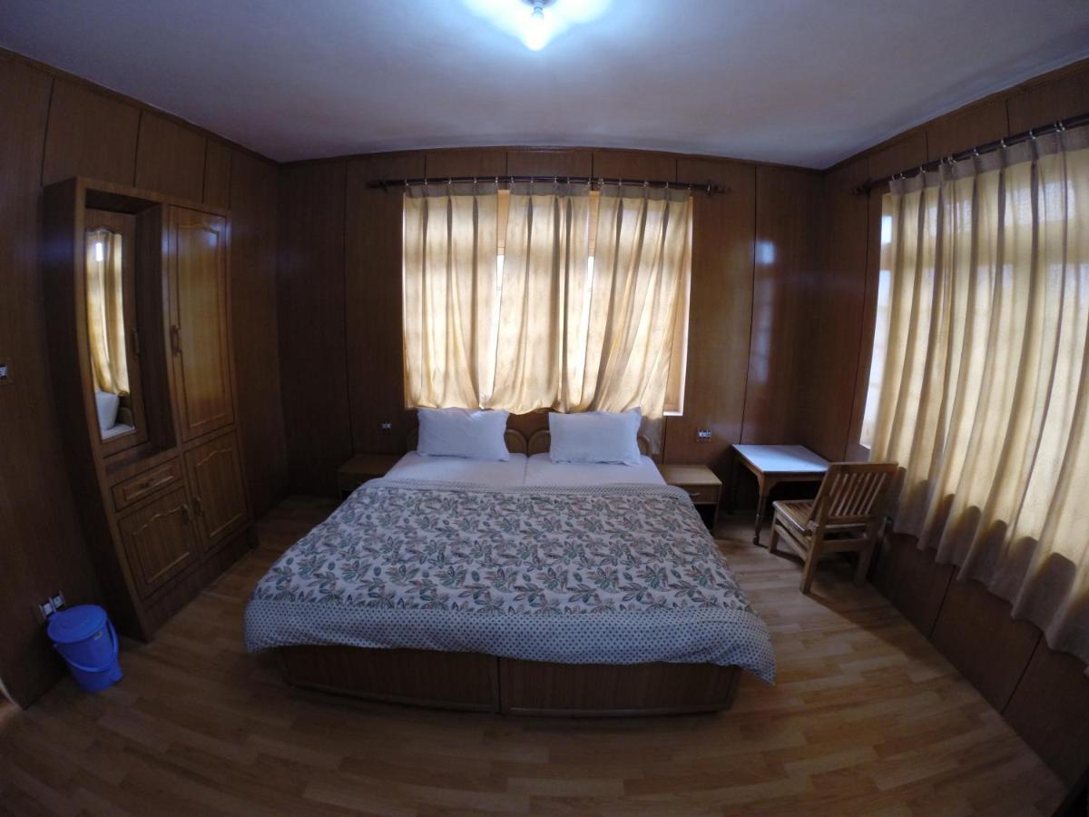 Barath Hotel & Guest House 列城 外观 照片