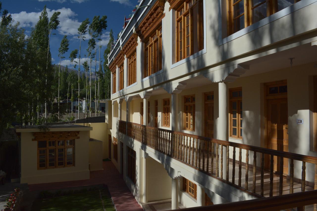 Barath Hotel & Guest House 列城 外观 照片